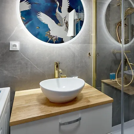 Old Town Deluxe By Bookinghost