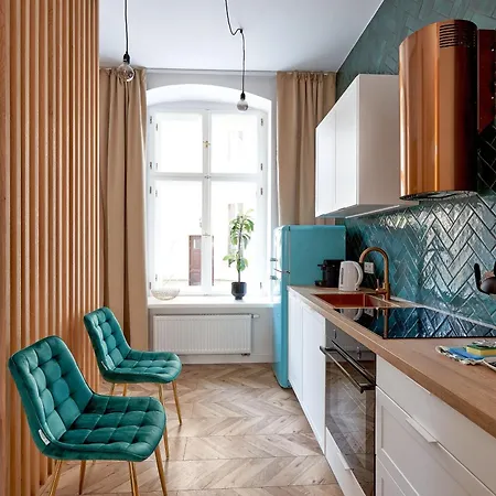 Old Town Deluxe Apartment *