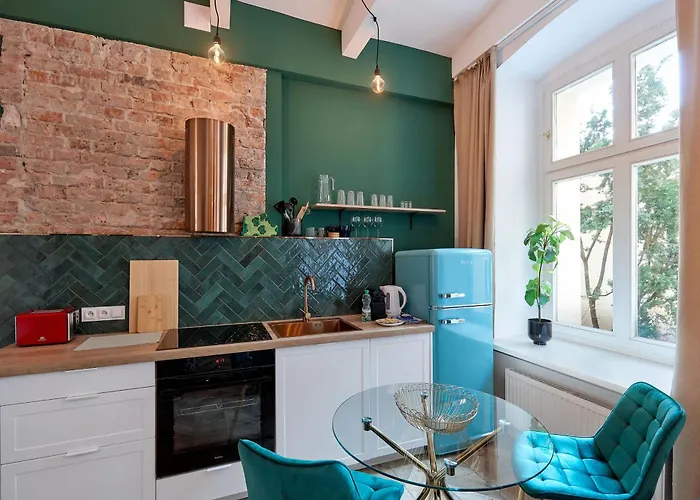 Old Town Deluxe By Bookinghost